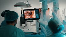 Curry Cabral realiza cirurgia robótica pioneira em Portugal